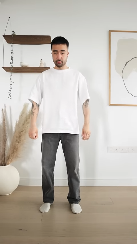 How To Style Oversized T-Shirts