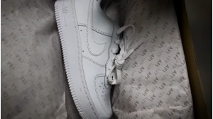  Nike Air Force 1 LE GS - Review completo 