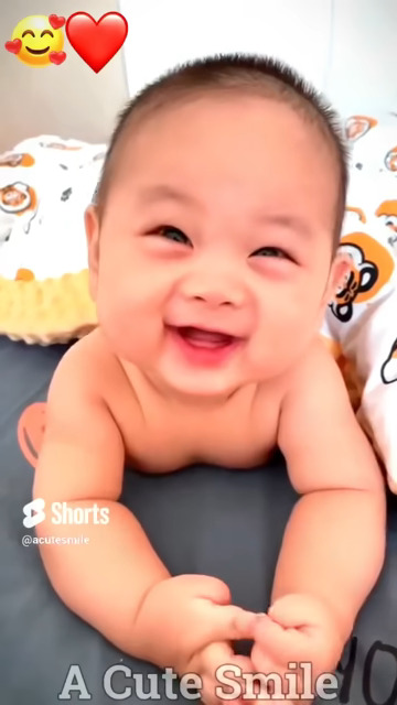 Cute Babies Laughing-SkoleToon's